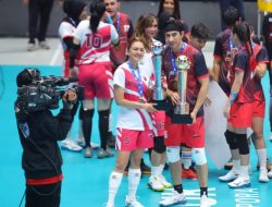 Donna Bertindak Sebagai Kapten Tim Laga Celebrity Match