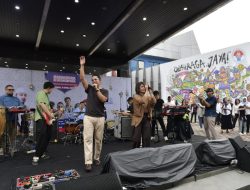 Charly van Houtten Ikut Meriahkan Acara Kemenpora RI