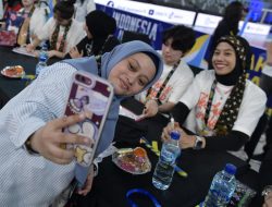 Rebecca Meluangkan Waktu Untuk Tonton Megatron