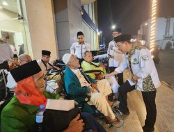 Kepulangan 300 Jemaah Haji Lansia dan Disabilitas Non Mandiri yang Ikut Safari Wukuf Disambut Haru