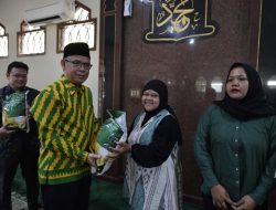 UPZ Baznas Kemenpora Salurkan Santunan Beras, Sembako, dan Uang Tunai untuk Mustahik