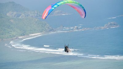 Menpora Dito Dorong Kemajuan Olahraga Dirgantara di PGAWC Lombok