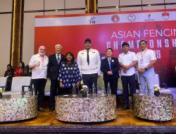 Kejuaraan Anggar Asia 2025 Ditutup, Menpora Dito Kalungkan Medali
