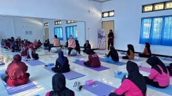 Pelatihan Yoga Ibu Hamil, Poltekkes Palu Perkuat Peran Bidan dalam Cegah Preeklampsia