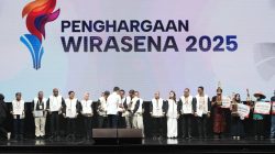 Menpora Erick Thohir Serahkan Penghargaan Wirasena 2025 kepada Daerah dengan IPP Tertinggi